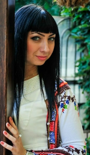 Ukrainian brides: Natali Midmovets, Berdyansk, Ukraine