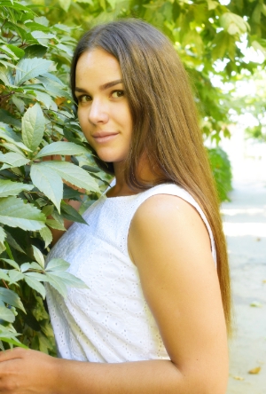 Ukrainian brides: Ulyana Moroz, Kherson, Ukraine